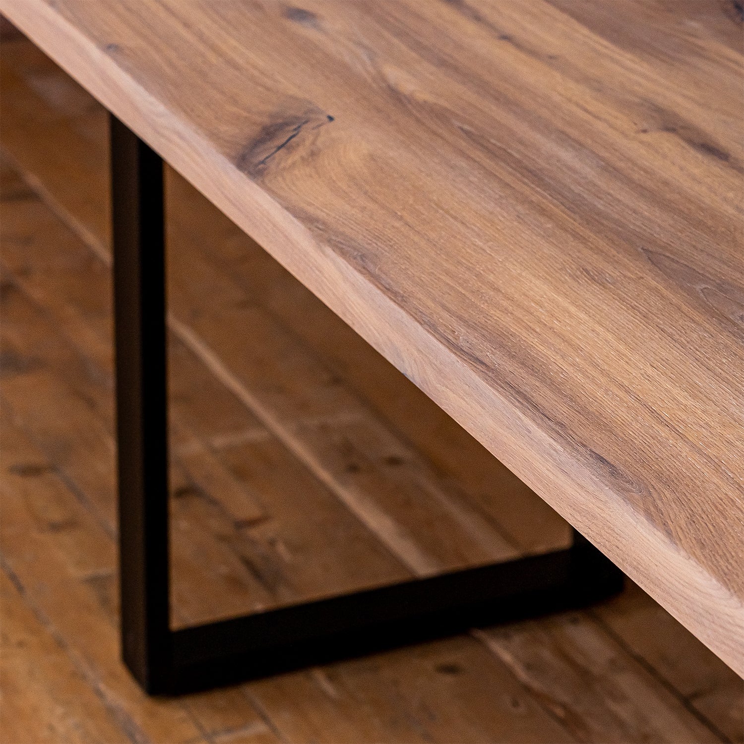 Premium Solid Oak Dining Table - Natural Oak