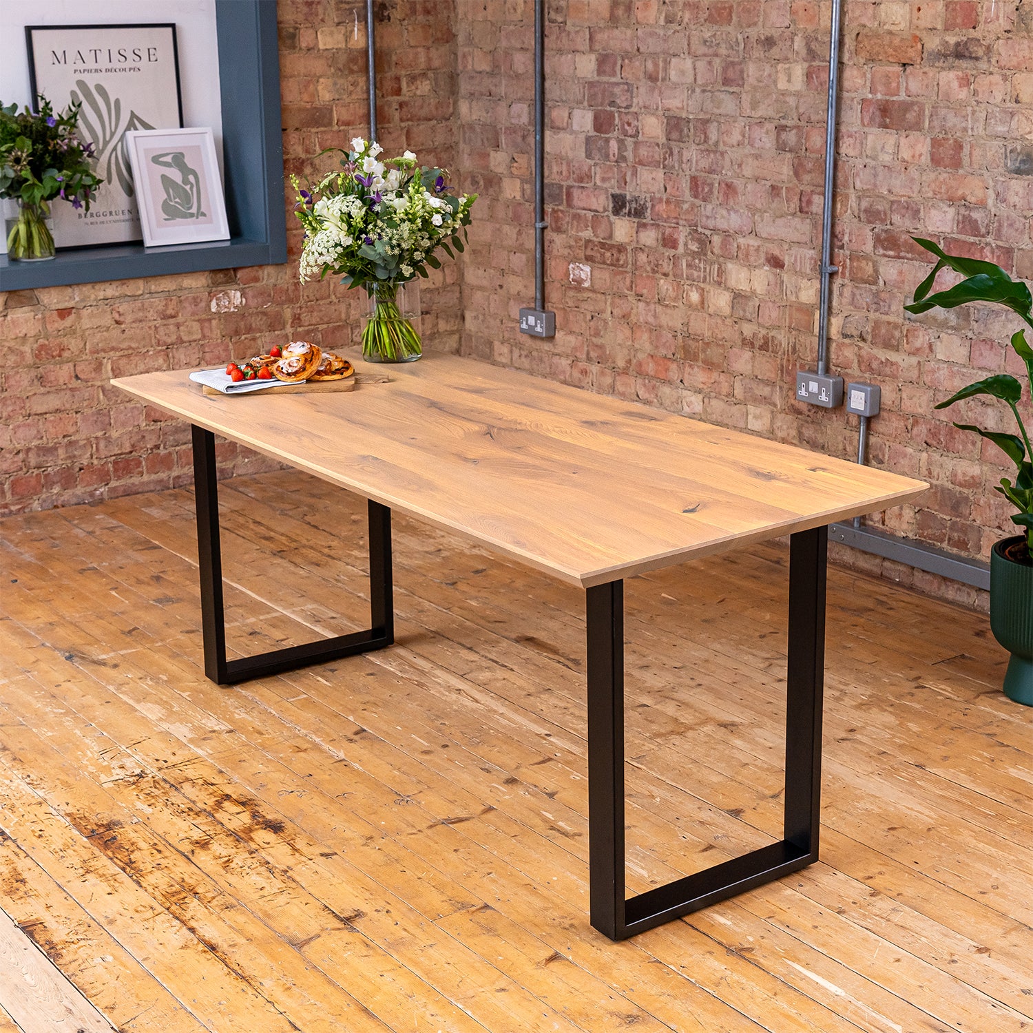 Premium Solid Oak Dining Table - Natural Oak